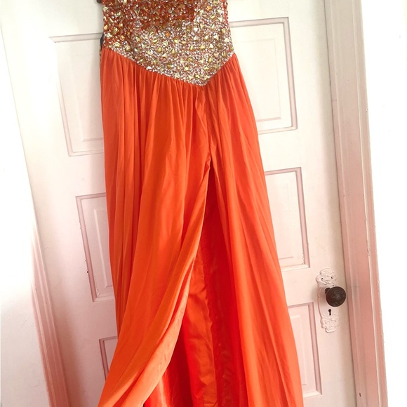 Coral Terani Beaded Gown - Picture 5 of 7